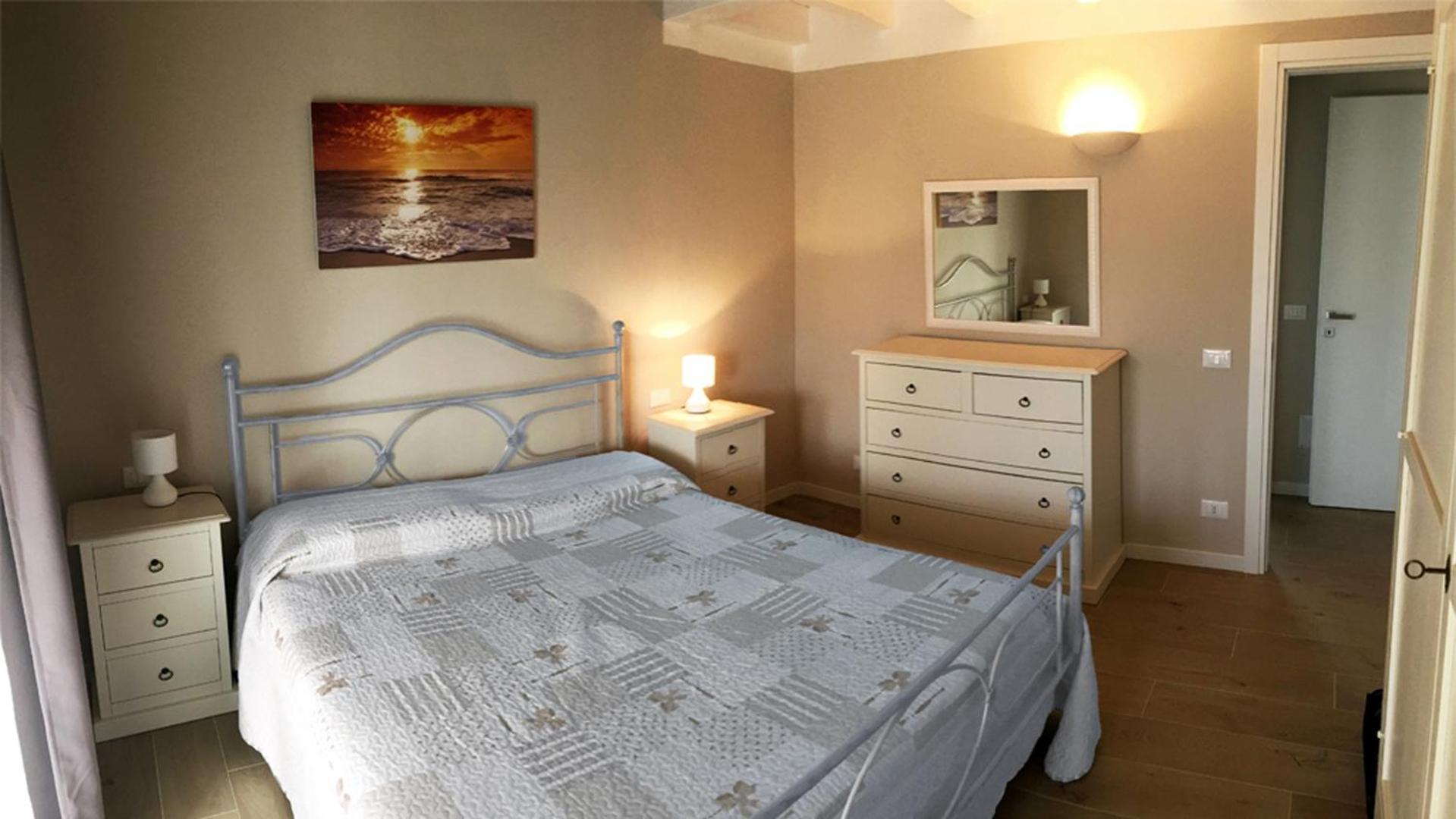 Elegance Ed A Porto Pino