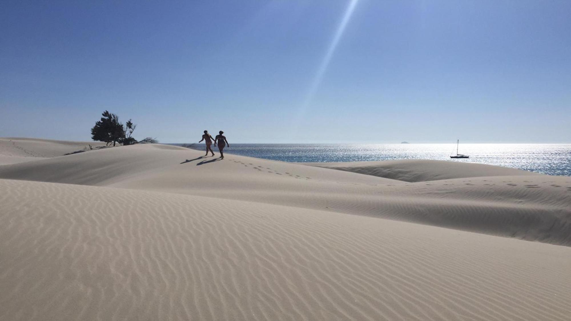 Elegance Ed A Porto Pino